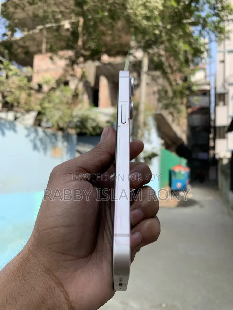 Apple iPhone 13 128GB (Used)