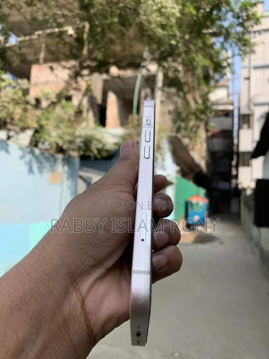 Apple iPhone 13 128GB (Used)