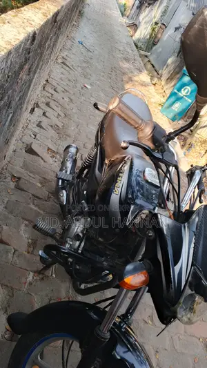 Bajaj Platina 100 . 2018