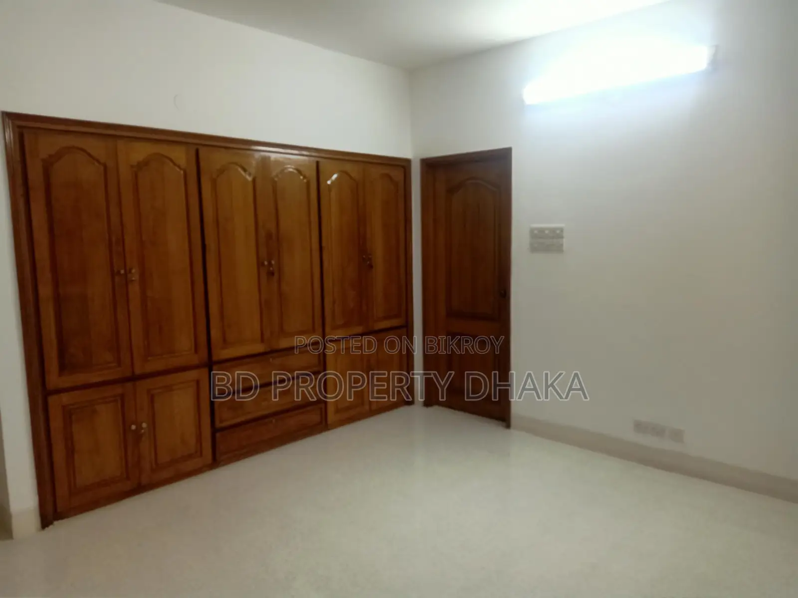 3500 Sqft Office Space with 2 Parking Spots for Rent in Gulshan