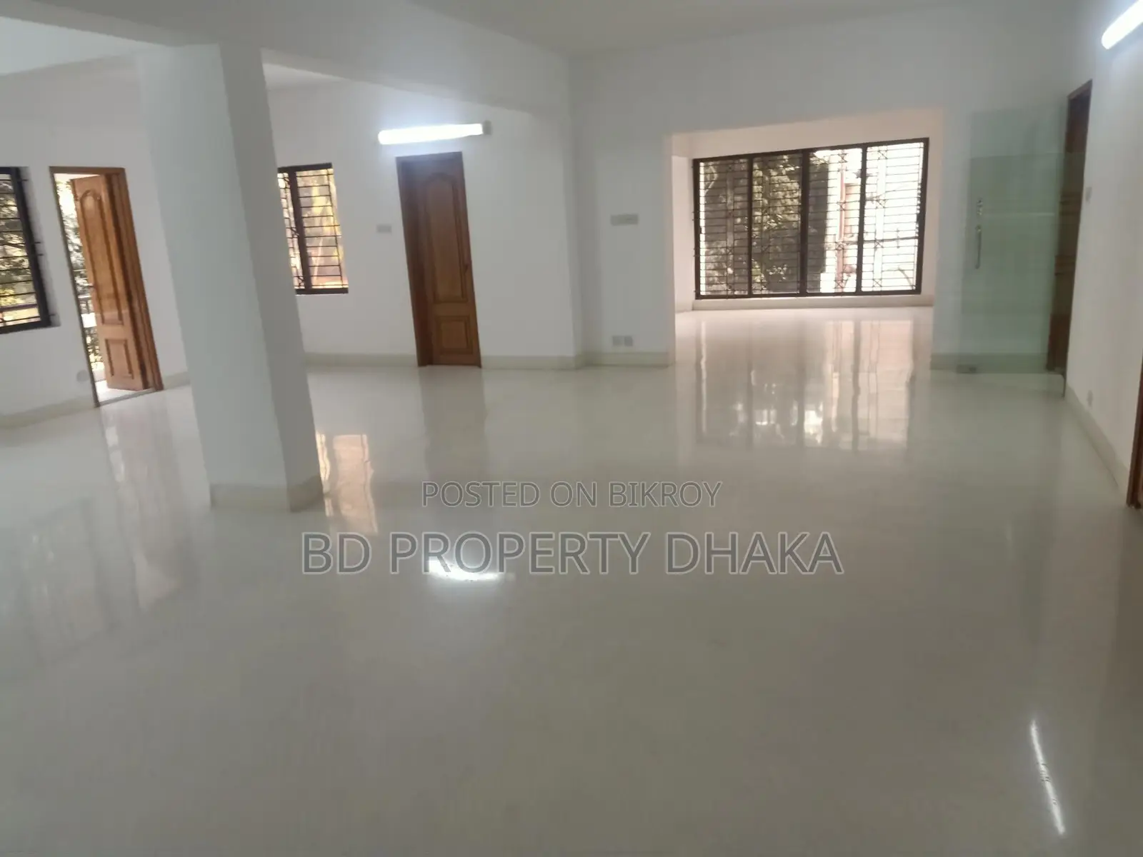 3500 Sqft Office Space with 2 Parking Spots for Rent in Gulshan