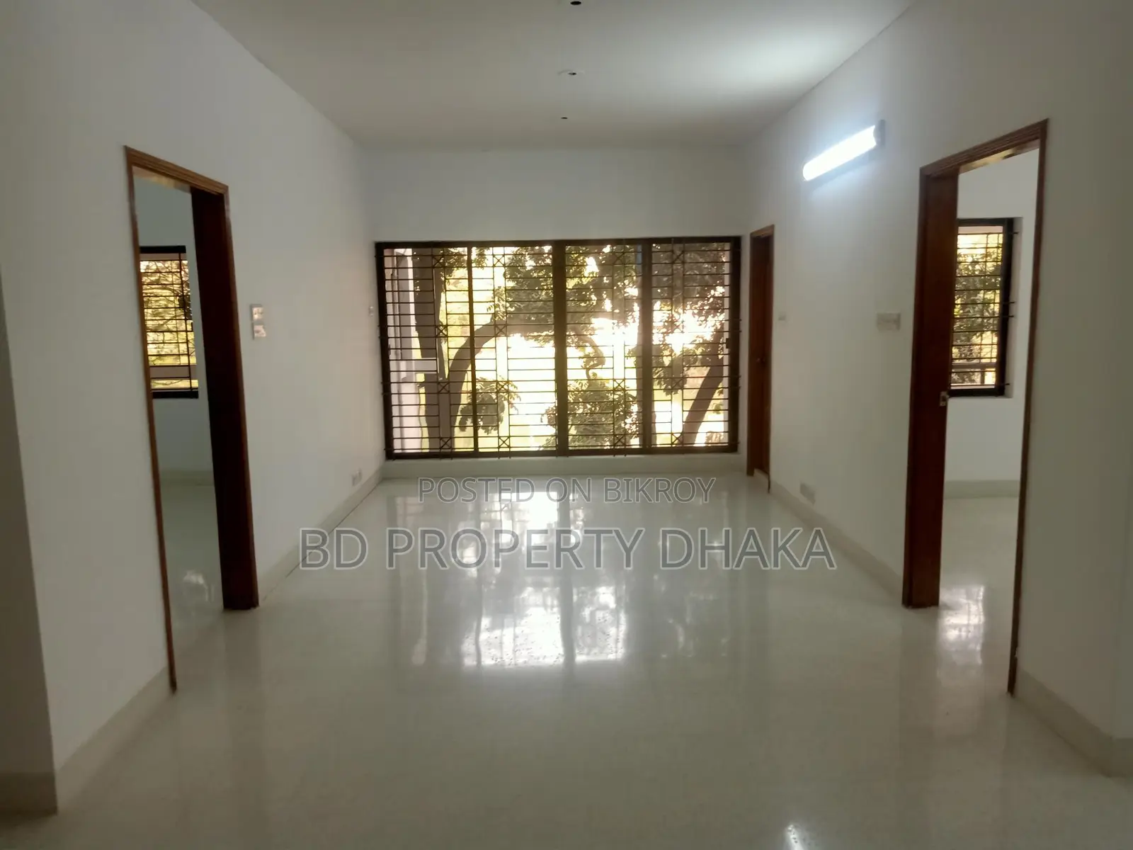 3500 Sqft Office Space with 2 Parking Spots for Rent in Gulshan