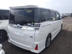 Toyota Voxy ZS KIRAMIKI 2 2020