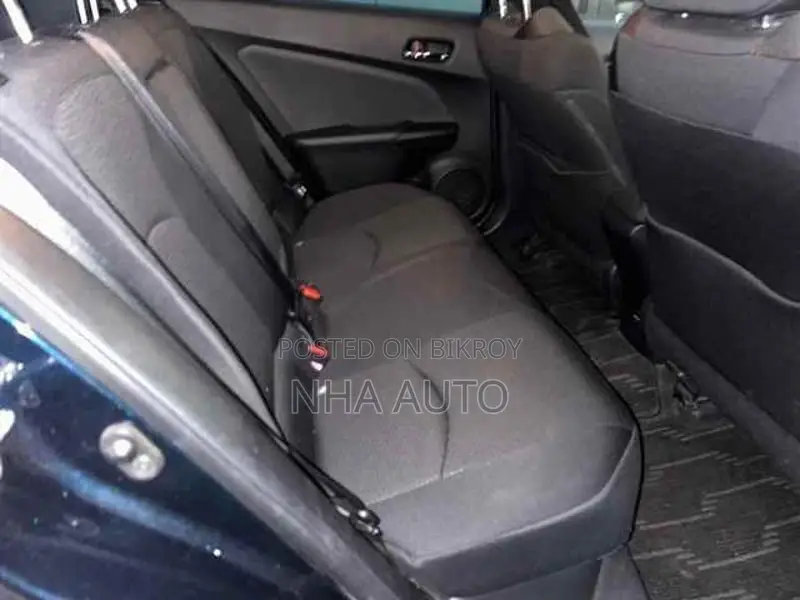 Toyota Prius S Hybrid 2021