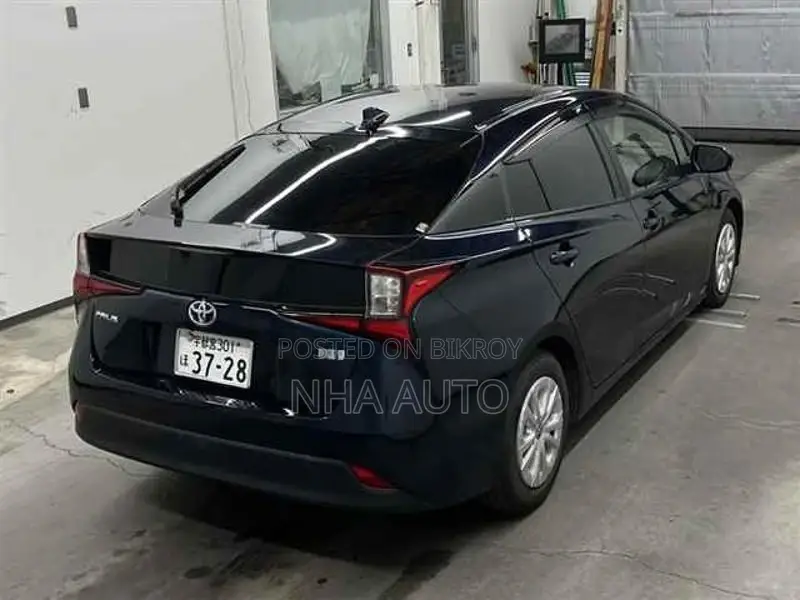 Toyota Prius S Hybrid 2021