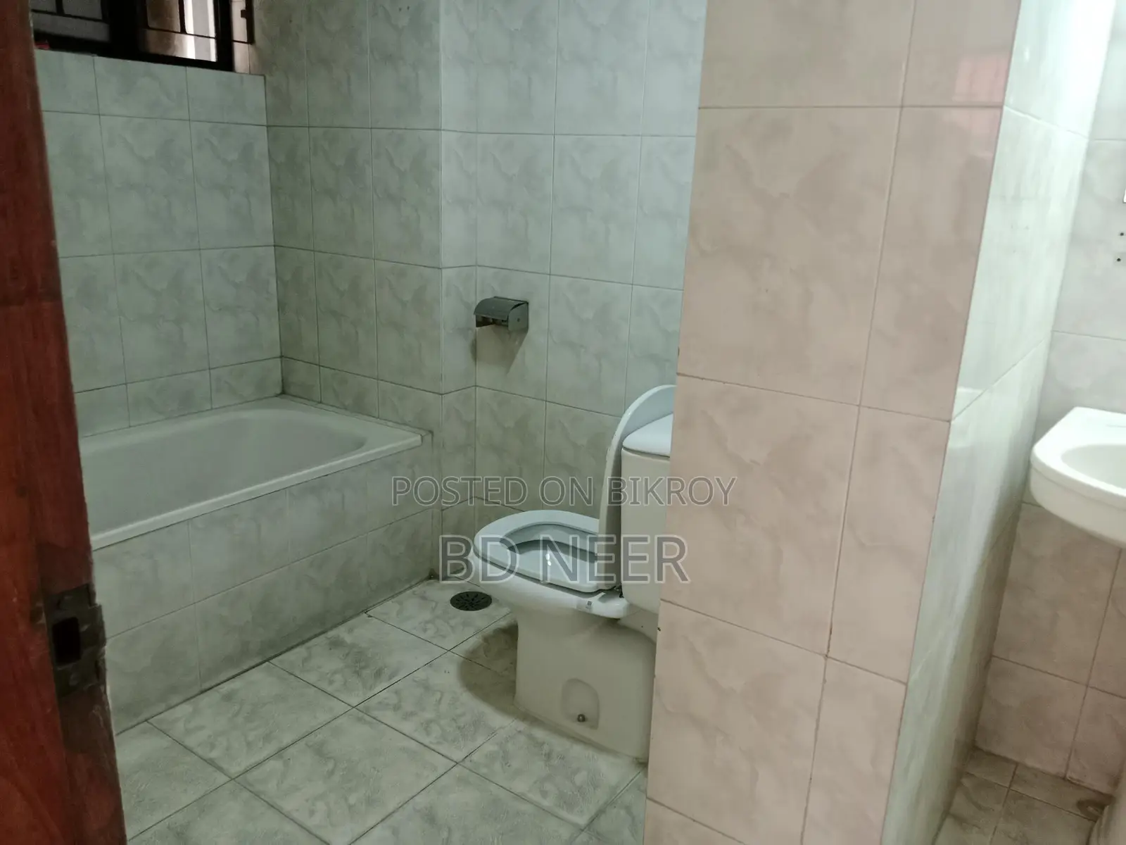 2500 sft office space available in Gulshan 2