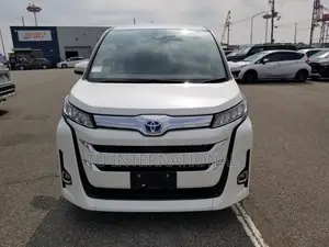 Toyota Noah z 2022