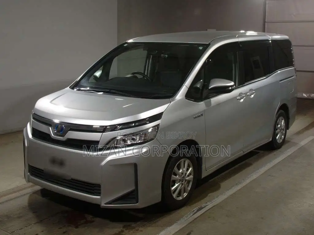 Toyota Voxy X Package 2020