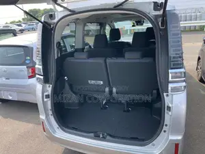 Toyota Voxy X Package 2020