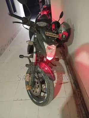Suzuki Gixxer . 2017