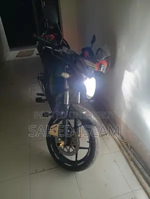 Suzuki Gixxer . 2017