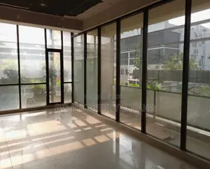 গুলশান এভিনিউতে ৪০০০ বর্গফুটের গ্রাউন্ড ফ্লোর শপ/শোরুম/ক্যাফে ভাড়ার জন্য