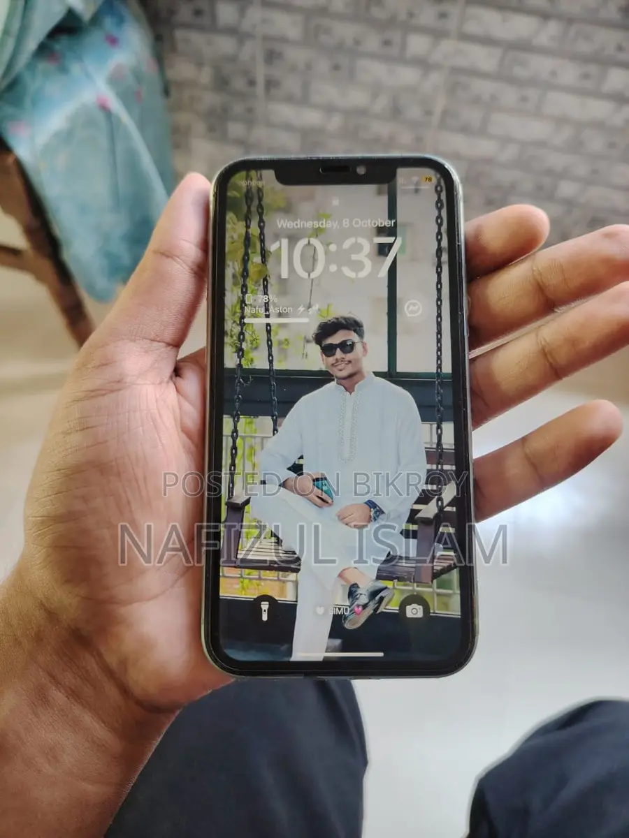 Apple iPhone 11 (Used)