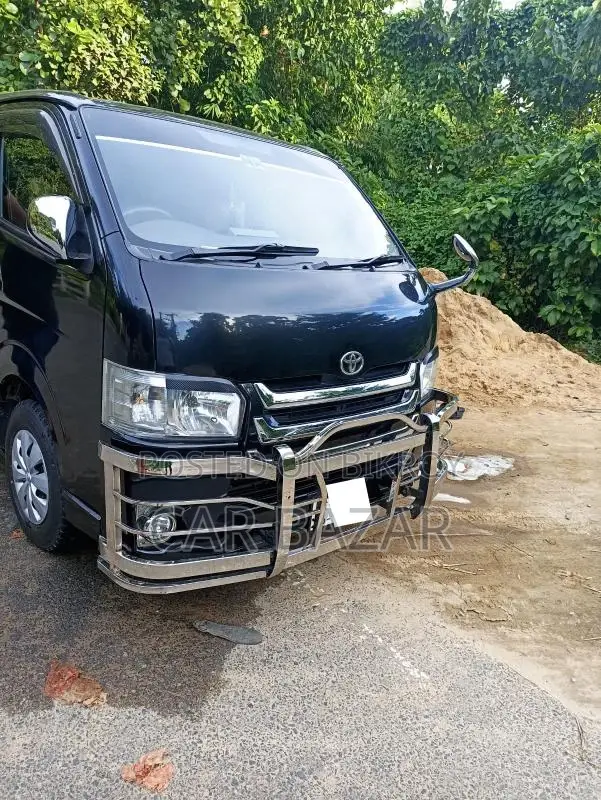 Toyota Hiace Super GL Black 2011