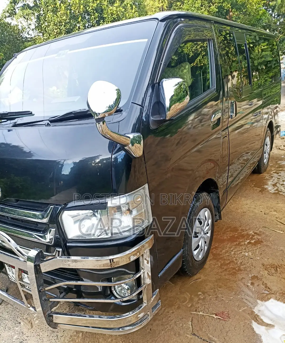Toyota Hiace Super GL Black 2011