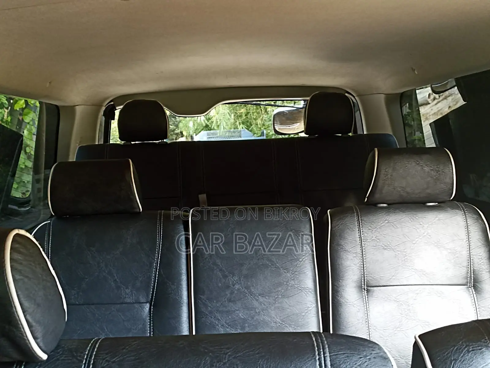 Toyota Hiace Super GL Black 2011
