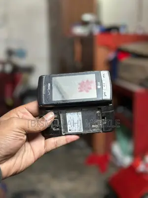LG Rare Model (Off) (Used)