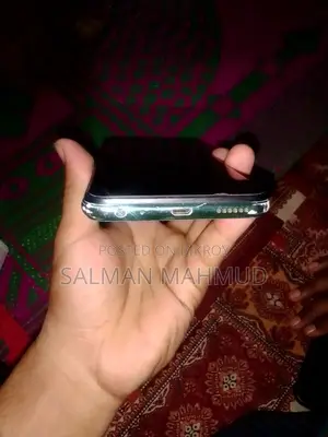 Vivo Y11 6..128 (Used)