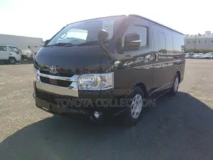 Toyota Hiace GL LED DUAL AC 2020