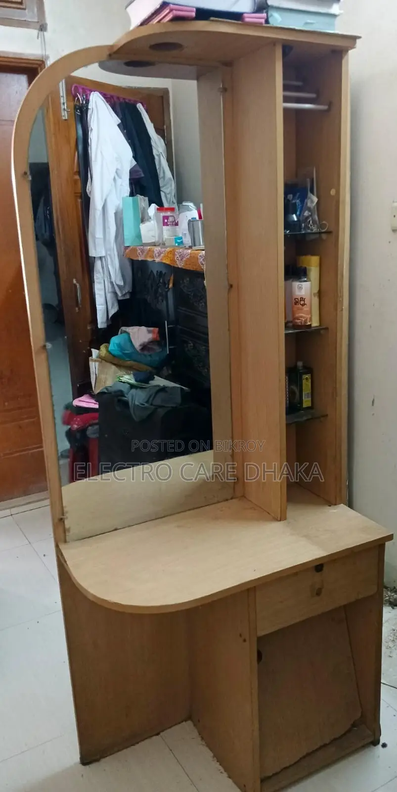 OTOBI Dressing Table (Used)