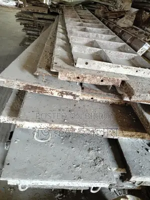 4000 square feet of steel shuttering for sale