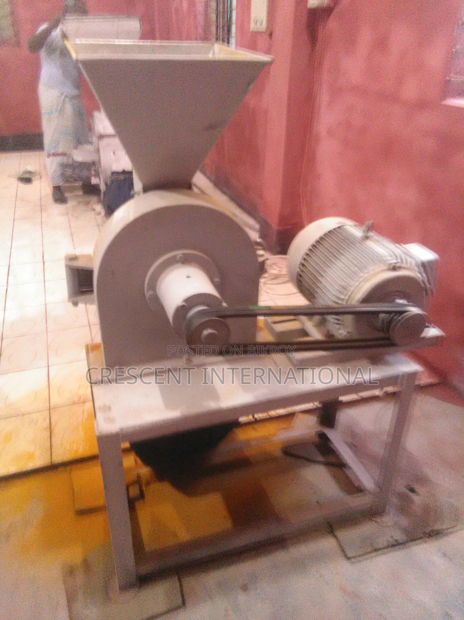 S Food Grade Powder Crusher Machine