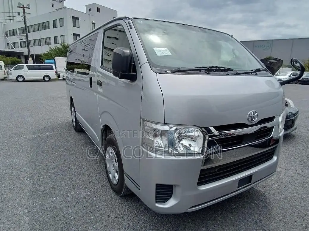 Toyota Hiace GL Silver 2021