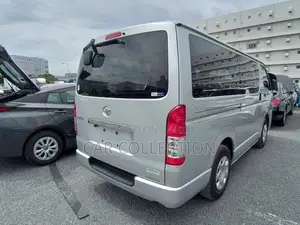 Toyota Hiace GL Silver 2021