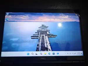 💼 Dell Latitude 7390 2-in-1 (Core i7, 16GB RAM, 256GB SSD)