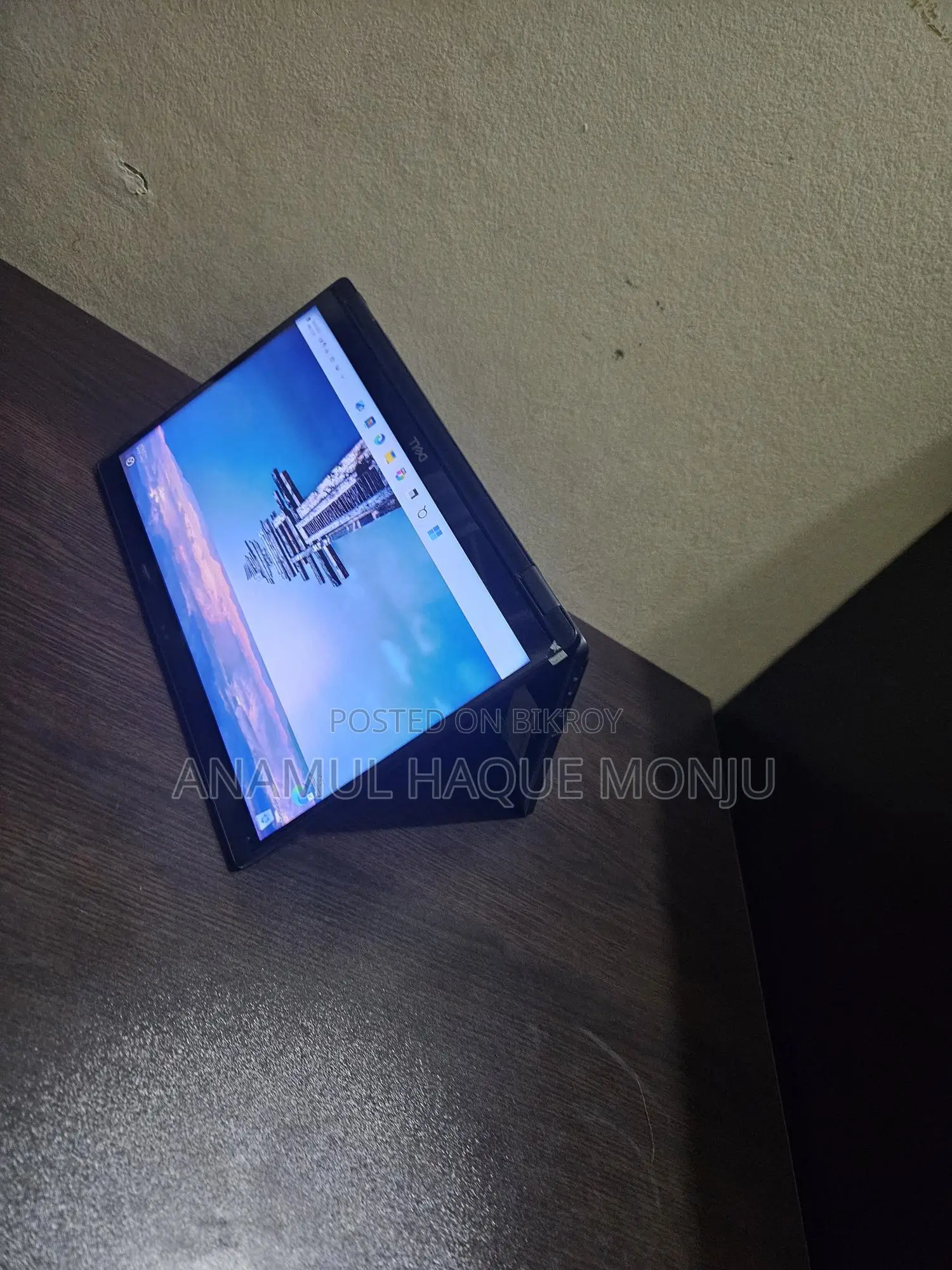 💼 Dell Latitude 7390 2-in-1 (Core i7, 16GB RAM, 256GB SSD)