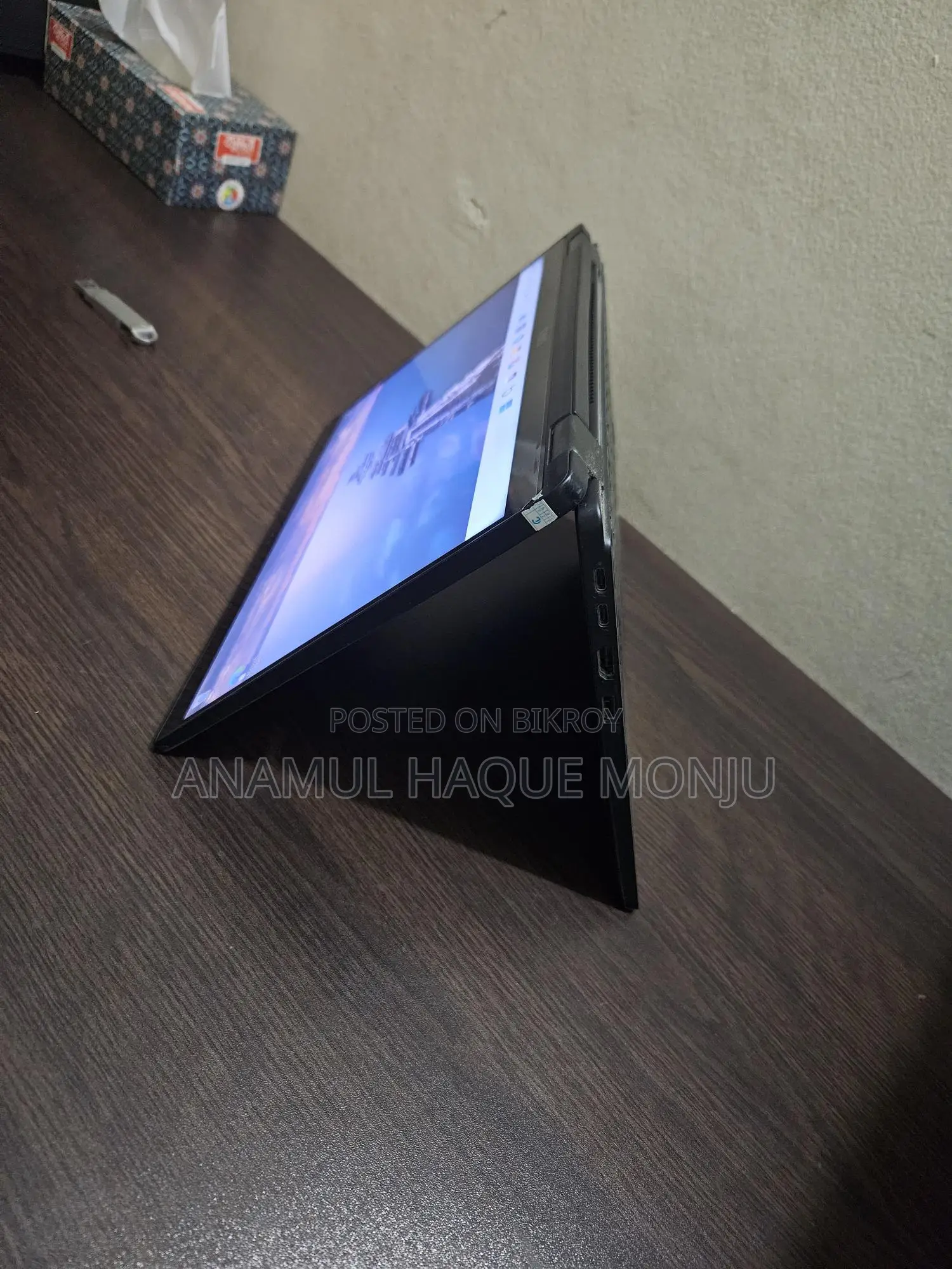 💼 Dell Latitude 7390 2-in-1 (Core i7, 16GB RAM, 256GB SSD)