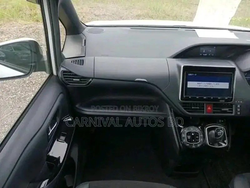 Toyota Noah SI WXB HYBRID 2021