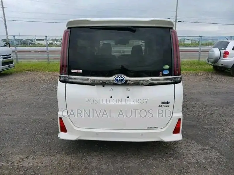 Toyota Noah SI WXB HYBRID 2021