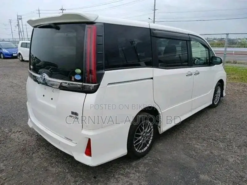 Toyota Noah SI WXB HYBRID 2021