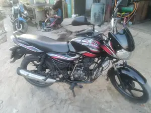 Bajaj Discover 100 . 2017