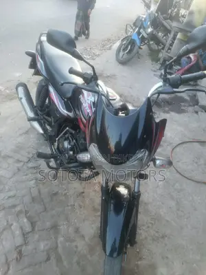 Bajaj Discover 100 . 2017