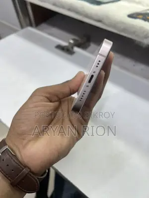 Apple iPhone 13 (Used)