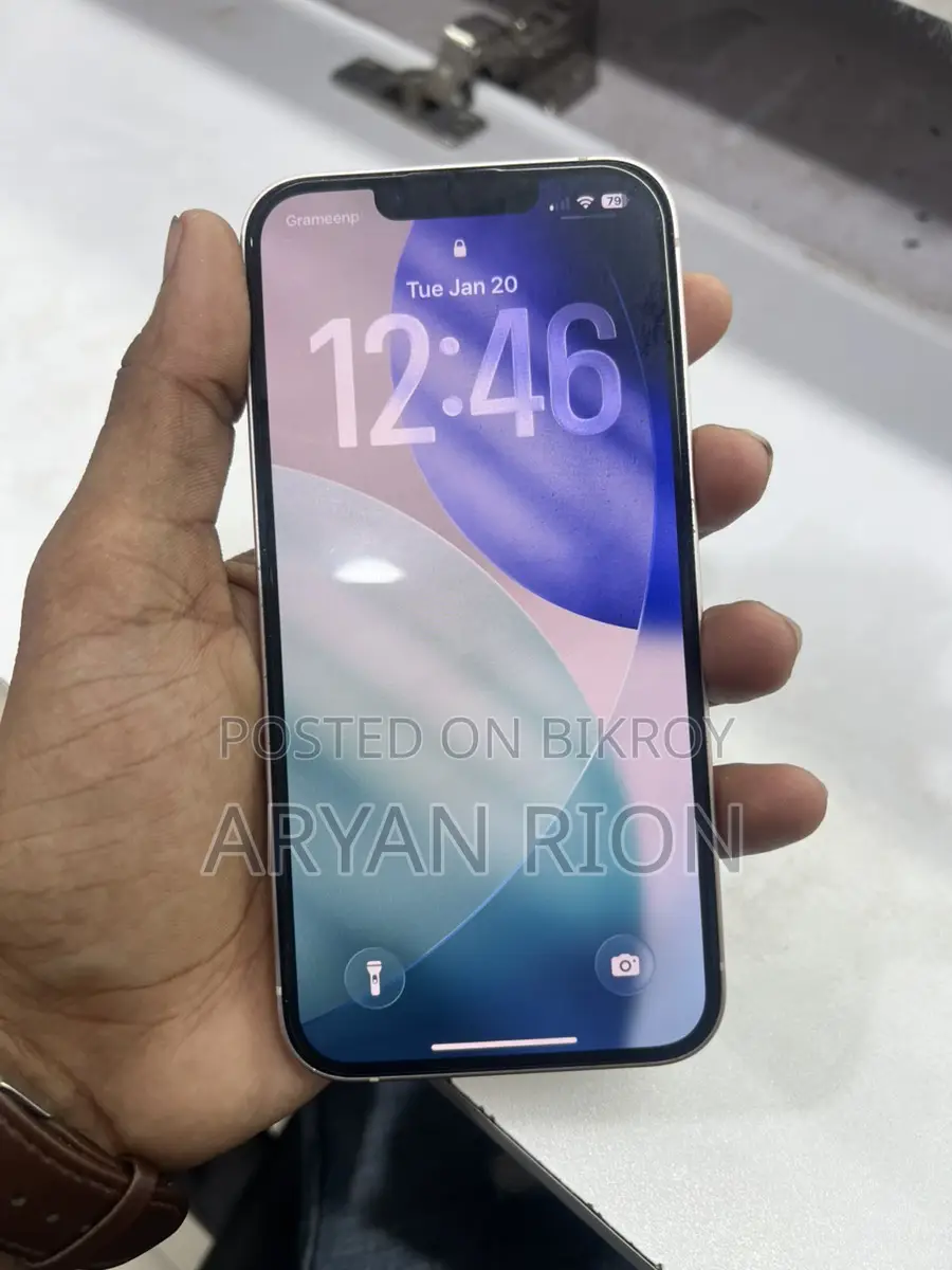 Apple iPhone 13 (Used)