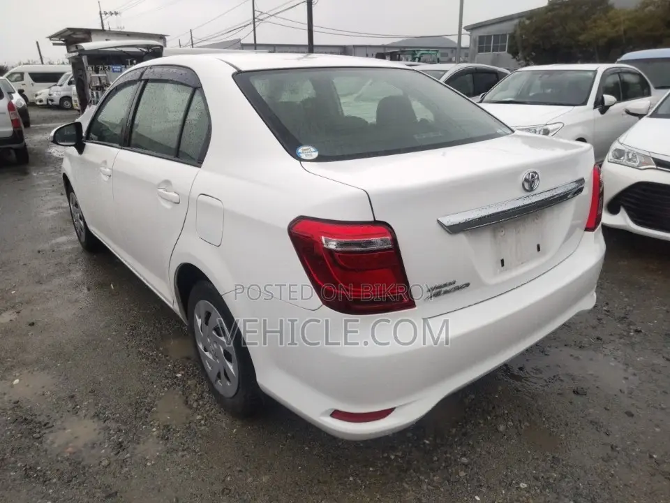 Toyota Axio Non-Hybrid Push Oil 2020