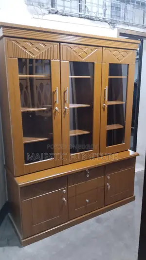 NEW SHOWCASE WOOD COLOUR. M # 6478.