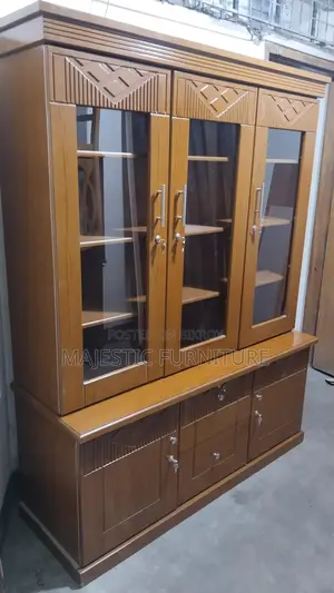 NEW SHOWCASE WOOD COLOUR. M # 6478.