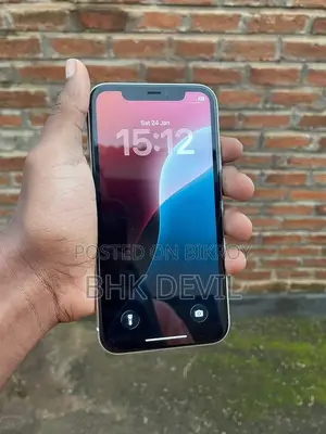 Apple iPhone 11 . (Used)