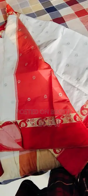 ৩ টি শাড়ি
