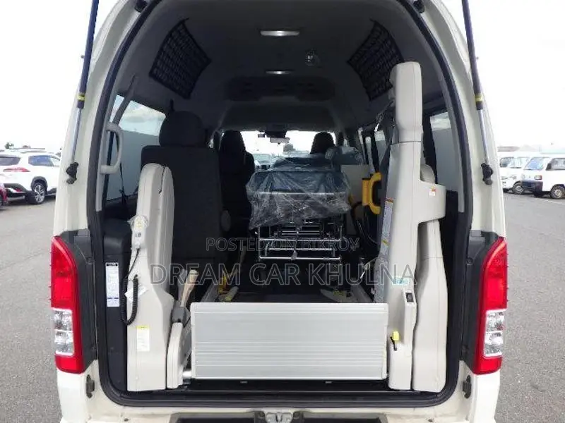 Toyota Alphard Executive Lounge 2021