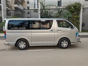 Toyota Hiace GL-SUPER FRESH 2012