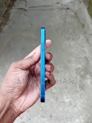 Apple iPhone 12 (Used)