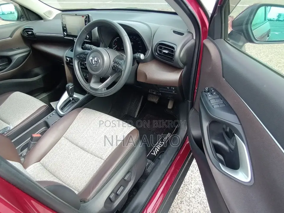 Toyota Yaris Cross z leather (4) 2021