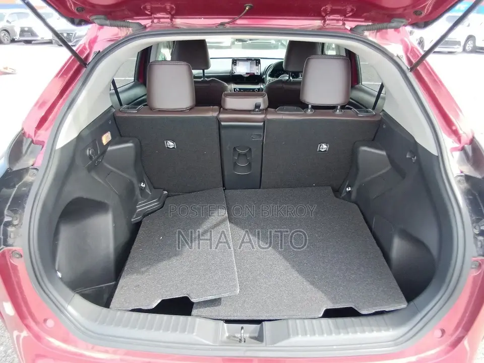 Toyota Yaris Cross z leather (4) 2021