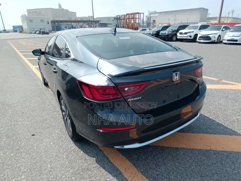 Honda Insight EX (4) 2021