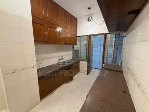 গুলশান ২ নর্থে ৩,১০০ বর্গফুটের বিলাসবহুল আনফার্নিশড ফ্ল্যাট ভাড়া হবে